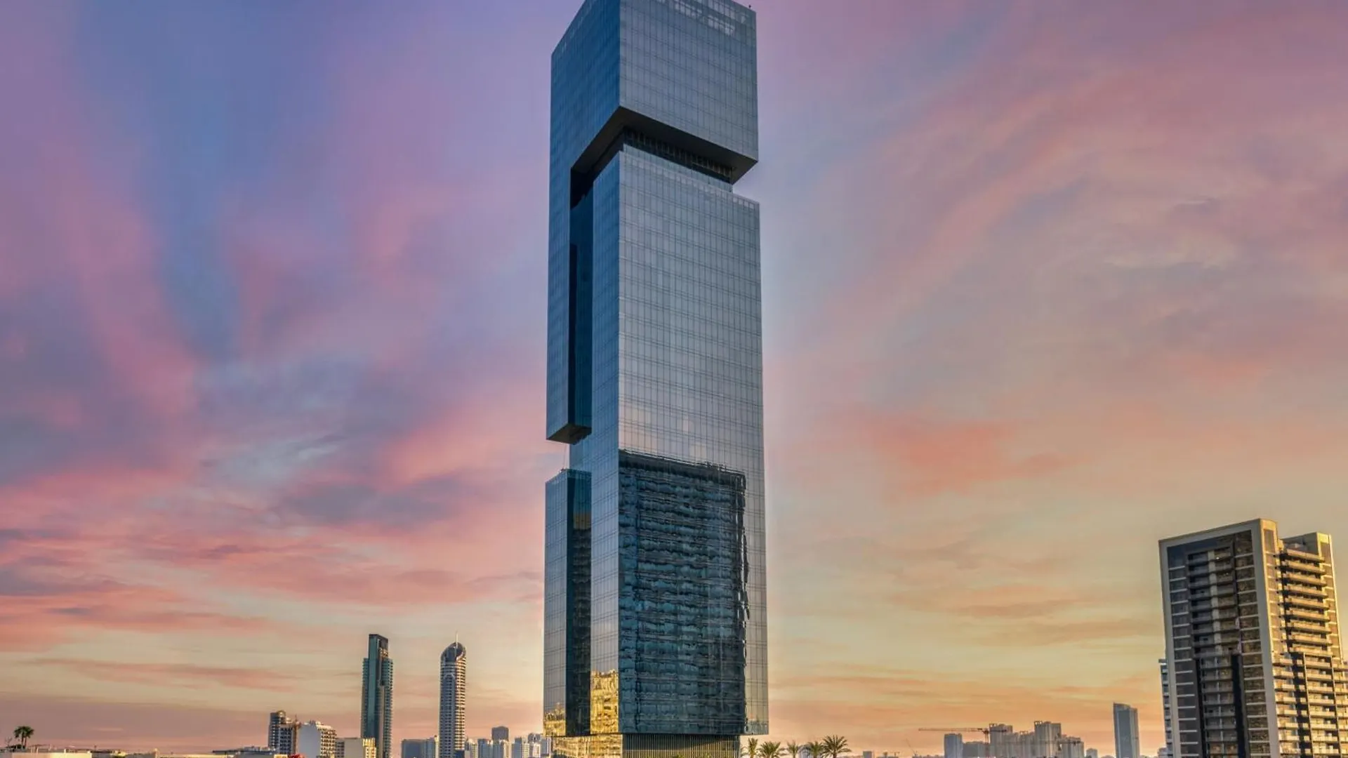 The First Collection Dubai Jumeirah Village Circle, A Tribute Portfolio Hotel By Marriott 4*,  アラブ首長国連邦