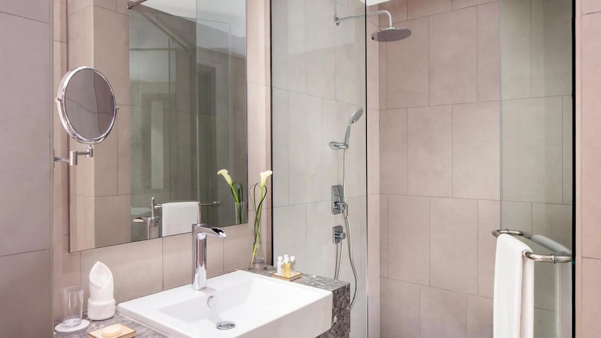 The First Collection Dubai Jumeirah Village Circle, A Tribute Portfolio Hotel 4*,